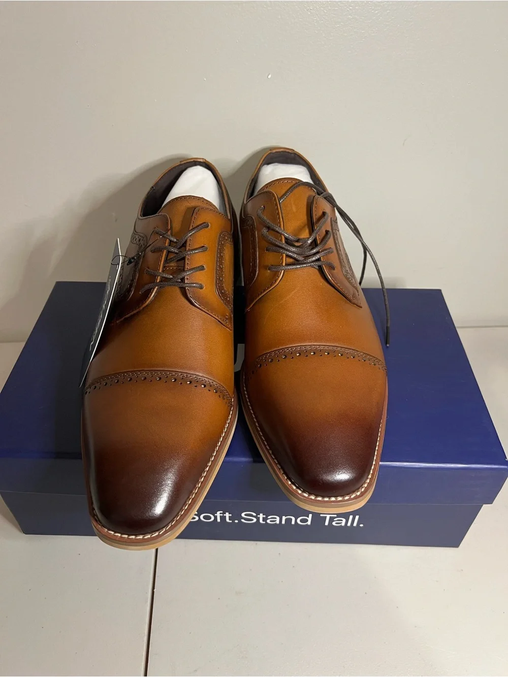 Men's Tan Brown Cap-Toe Derby Shoes - Picture 4 of 5